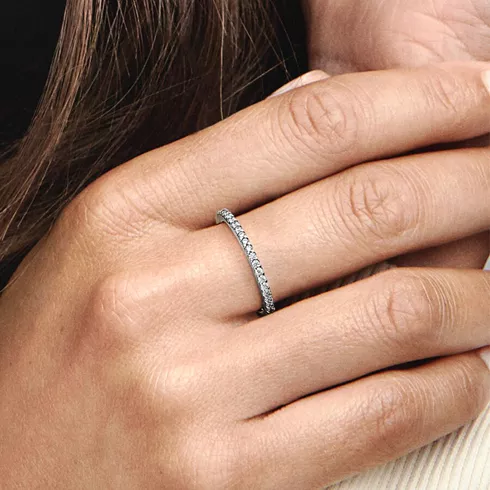 192999C01-56 PANDORA Sparkling Band ženski prsten