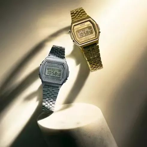 A1000A-7EF CASIO Iconic unisex sat
