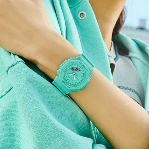 GMA-P2100-2AER CASIO G-Shock ženski ručni sat