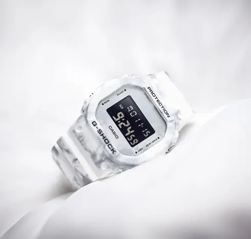 DW-5600GC-7ER CASIO G-Shock unisex ručni sat