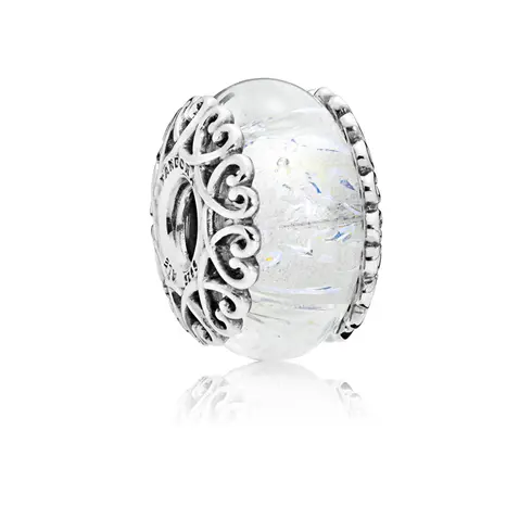 797617 PANDORA Moments Privezak sa belim staklom