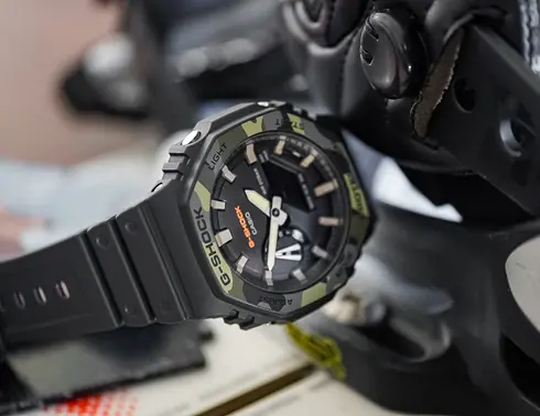 GA-2100SU-1AER CASIO G-Shock Carbon Core muški ručni sat