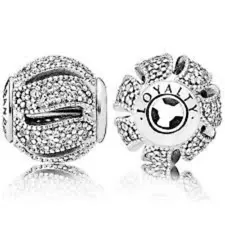 796074CZ PANDORA Essence Loyalty privezak