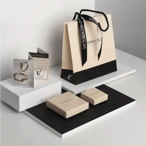 A3284-10A VICTORIA CRUZ Celine prsten