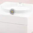 798766C01 PANDORA Sparkling Daisy Flower privezak